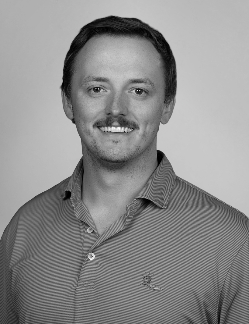 Carter Groves headshot